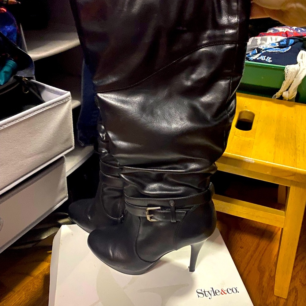 High heel boots